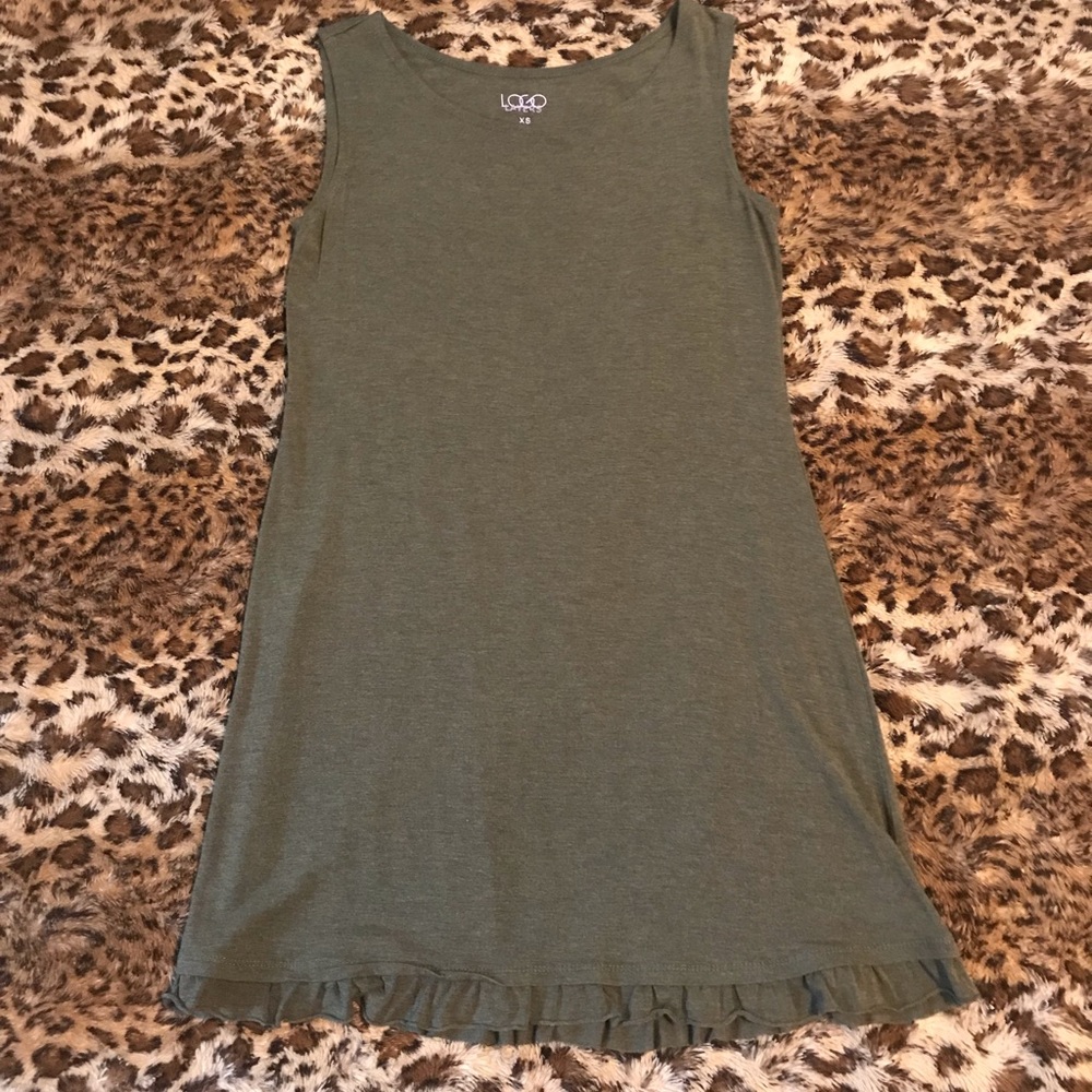 LOGO by Lori Goldstein layering top